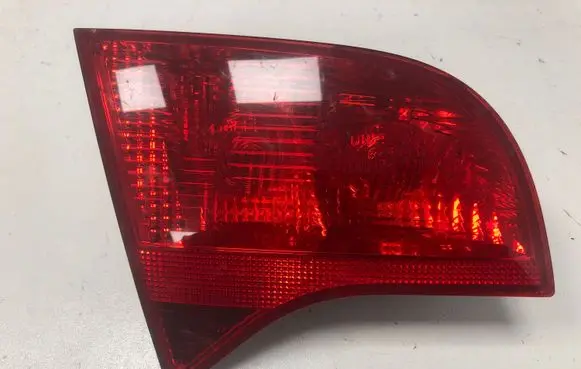 Audi A4 S4 B7 8E 8H Tailgate rear/tail lights 8E9945093