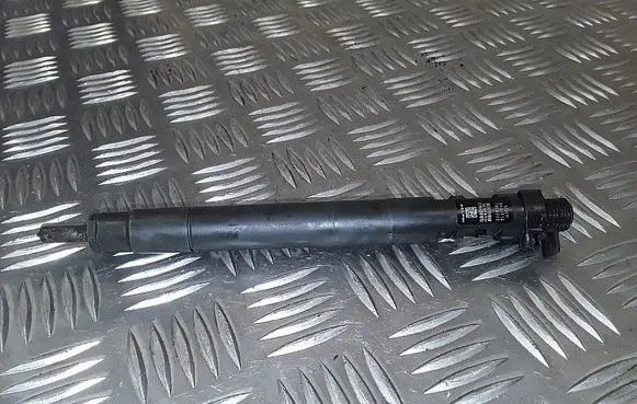 Ford Kuga II Fuel injector 9686191080 embr00101d