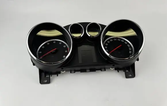 Opel Astra J Speedometer (instrument cluster) 13328265 600775881 5082653101540454