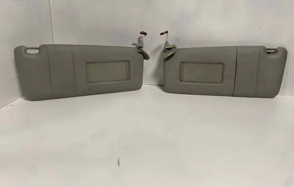 Sun visor