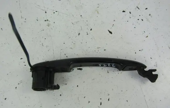 Nissan Primera Front door exterior handle 