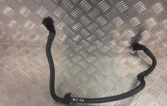 Volvo XC70 Fuel main line pipe