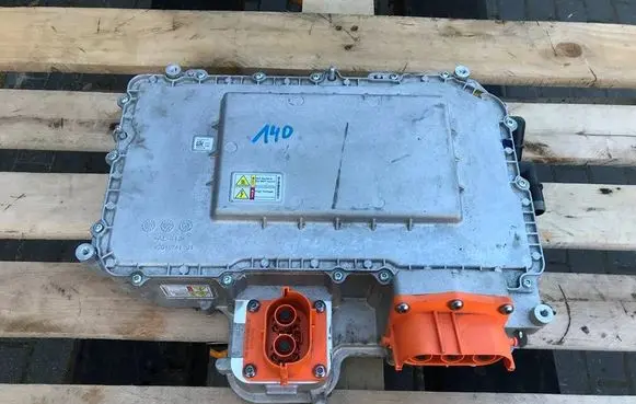 Volvo XC60 Voltage converter inverter 32324615AA AEC191EM24