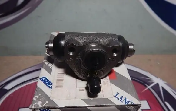 Lancia Delta I Rear brake cylinder 71738328