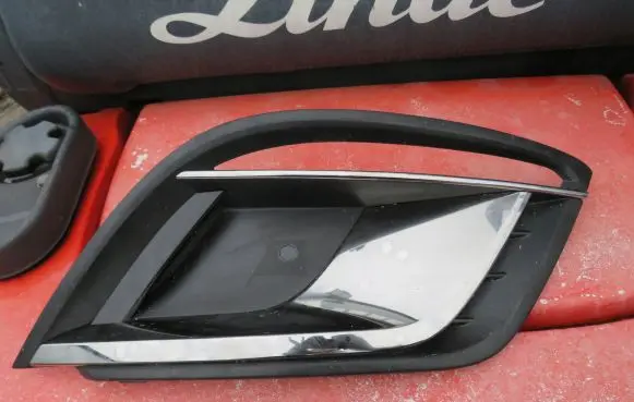 Renault Espace V (RFC) Front bumper lower grill 120088