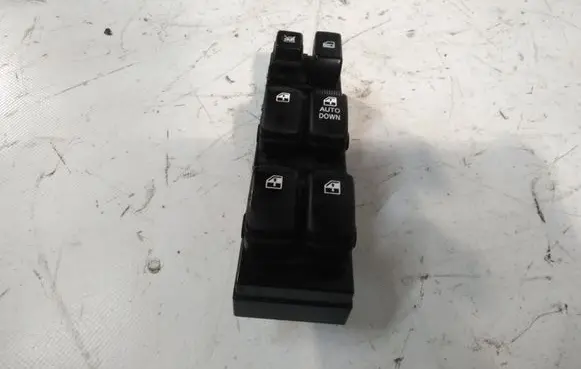 Hyundai Tucson JM Electric window control switch