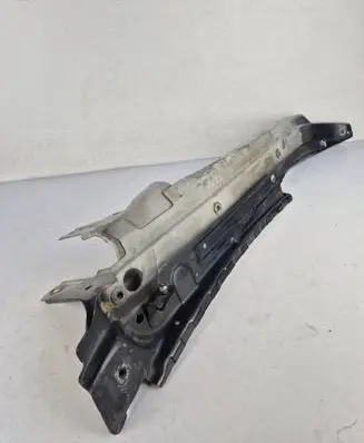 Audi Q7 4L Fender mounting bracket 4006 4L0805176A