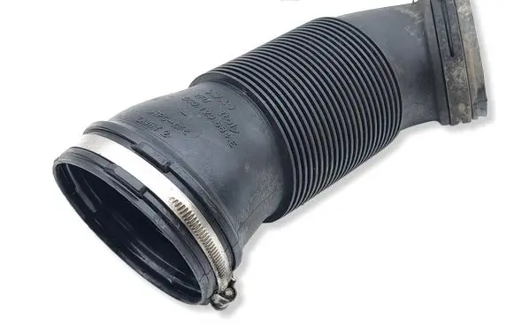 Audi A3 8Y Air intake hose/pipe 5Q0129684E