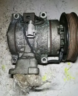 Toyota Avensis T220 Generator/alternator 4472203915