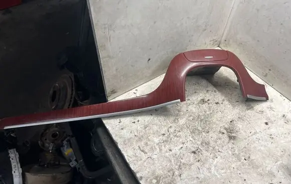 Hyundai Santa Fe Dashboard glove box trim K7D12