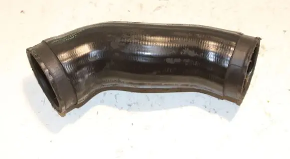 BMW 5 E39 Intercooler hose/pipe 2249669