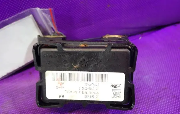 Opel Astra H Acceleration sensor 13208665