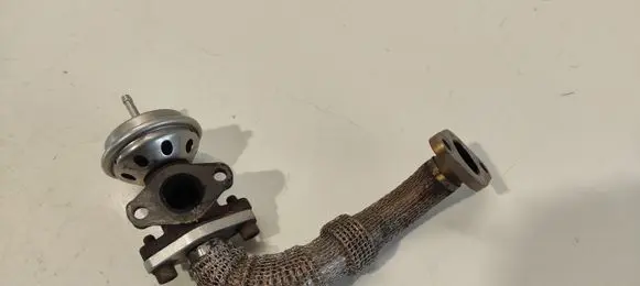 Audi A6 S6 C5 4B EGR valve 98T135 72172303 028131501E