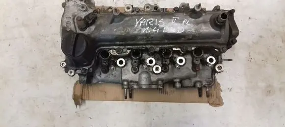 Toyota Yaris Engine head 