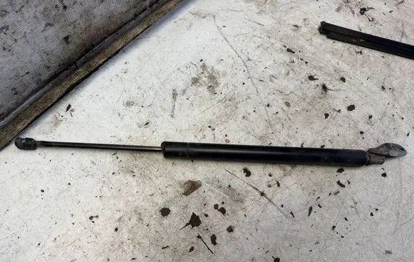 Volkswagen Sharan Tailgate/trunk strut/damper 7M0827550D