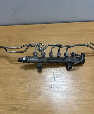 Subaru Outback Fuel main line pipe 16670AA030 A5670 3T11280