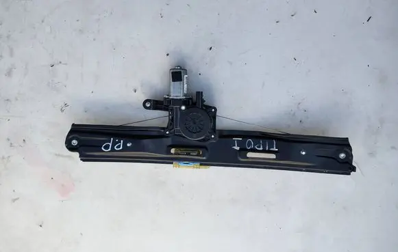 Front wiper linkage and motor