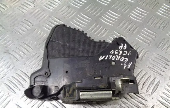 Toyota Corolla Verso E121 Front door lock