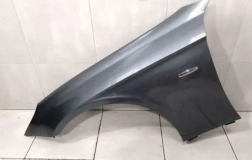 Mercedes-Benz CLS AMG C219 Fender A2198800718