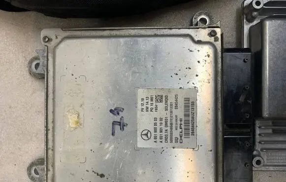 Mercedes-Benz CLS AMG C219 Engine control unit/module A6519000503
