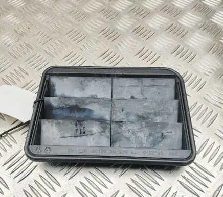 BMW iX3 G08 Quarter panel pressure vent 9176945