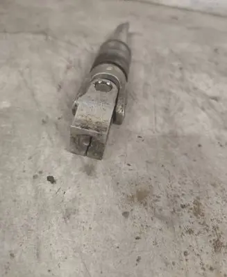 Volvo V70 Steering column universal joint