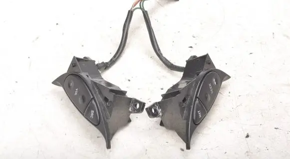 Saab 9-5 Steering wheel buttons/switches 4616025