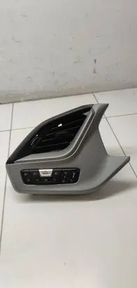 BMW 1 F40 Dashboard side air vent grill/cover trim 6823188
