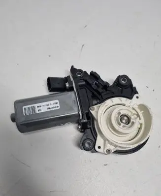 Audi A8 S8 D4 4H Rear door soft close latching motor 4F0837060