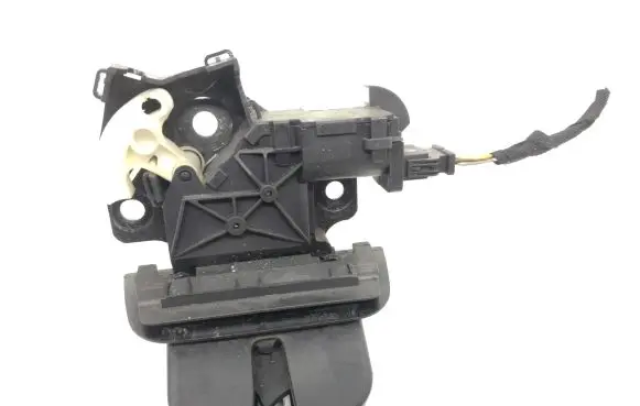 Tailgate/trunk/boot lock/catch/latch