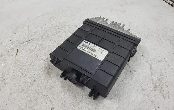 Audi A6 S6 C4 4A Engine control unit/module 028906021J