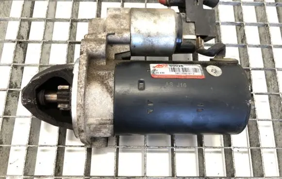 Mercedes-Benz Sprinter W901 W902 W903 W904 Starter motor S0026