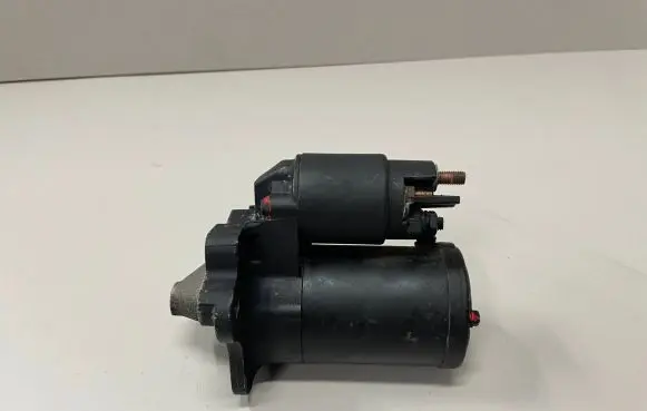 Renault Megane III Starter motor 11090299000N