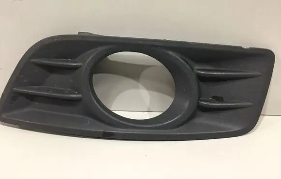 Volvo V50 Front fog light trim/grill 30779100
