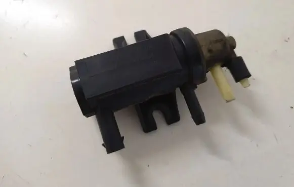 Mercedes-Benz C W204 Turbo solenoid valve A0091533128