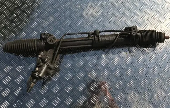BMW 5 E39 Steering rack 6757878 7852991175