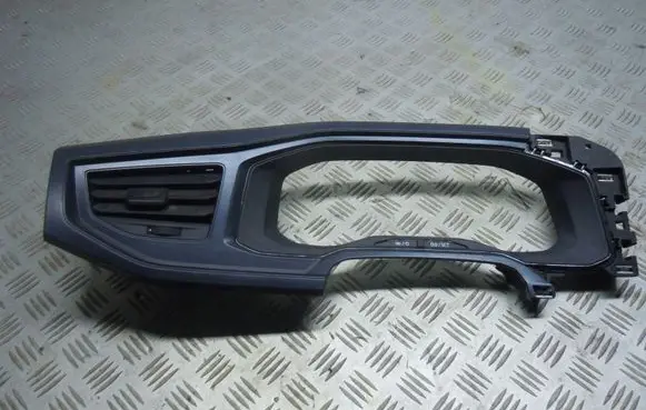 Volkswagen Polo VI Dashboard trim 2G1858415AG