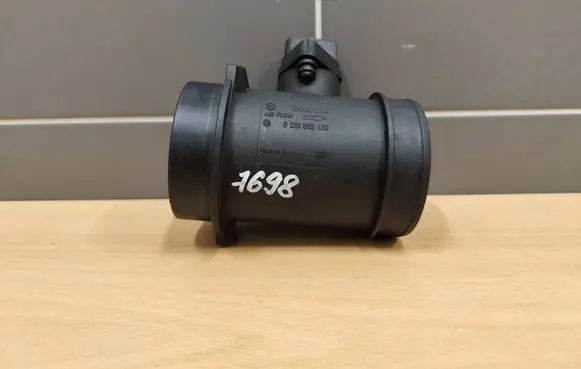 Audi A6 S6 C5 4B Mass air flow meter 0281002429