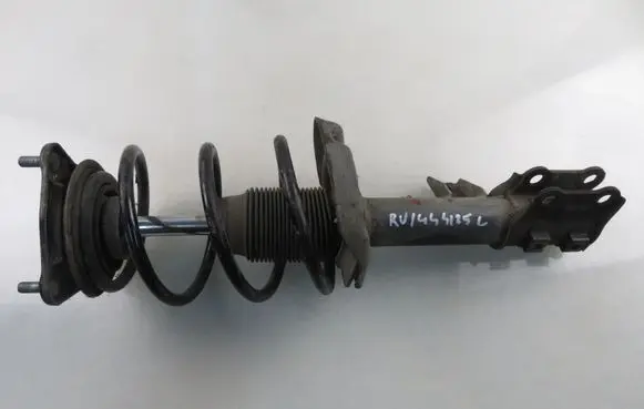 Hyundai i30 Front shock absorber with coil spring 546502R600