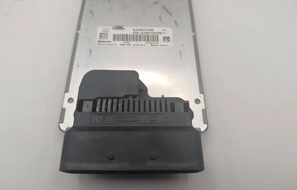 Audi TT TTS Mk2 Suspension control unit/module 8J0907376E 8J0910376E S122191018A