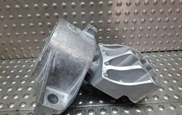 Fiat Doblo Engine mount bracket S27649893 517991100