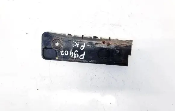 Audi A4 S4 B6 8E 8H Front bumper mounting bracket 8E0807284