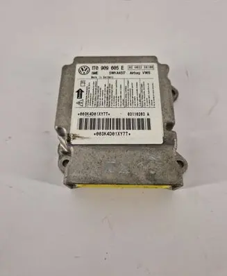 Volkswagen Touran II Airbag control unit/module 1T0909605E