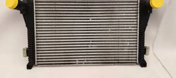 Volkswagen Golf VII Intercooler radiator 5QM145803E