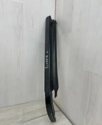 Under headlight/headlamp trim