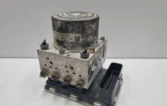 Mercedes-Benz C W205 ABS Pump A2539011600 2539011600 A2534311300