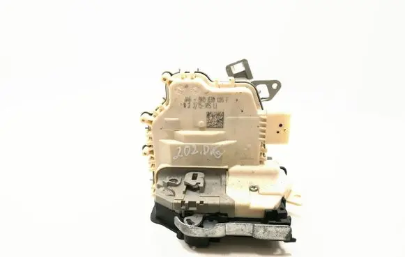 Audi A8 S8 D4 4H Rear door lock 8K0839016F
