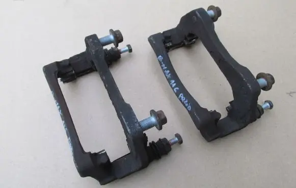 Ford B-MAX Brake caliper pad carrier rear 