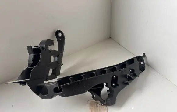 Audi Q5 SQ5 Headlight/headlamp mounting bracket 8K0805607A 2002837