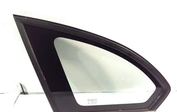 Chevrolet Captiva Rear side window
